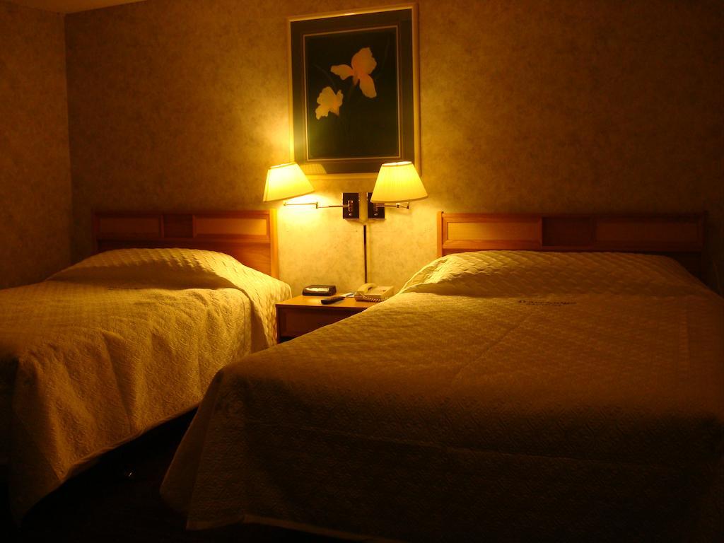 Blue Bird Hotel Melfort Room photo